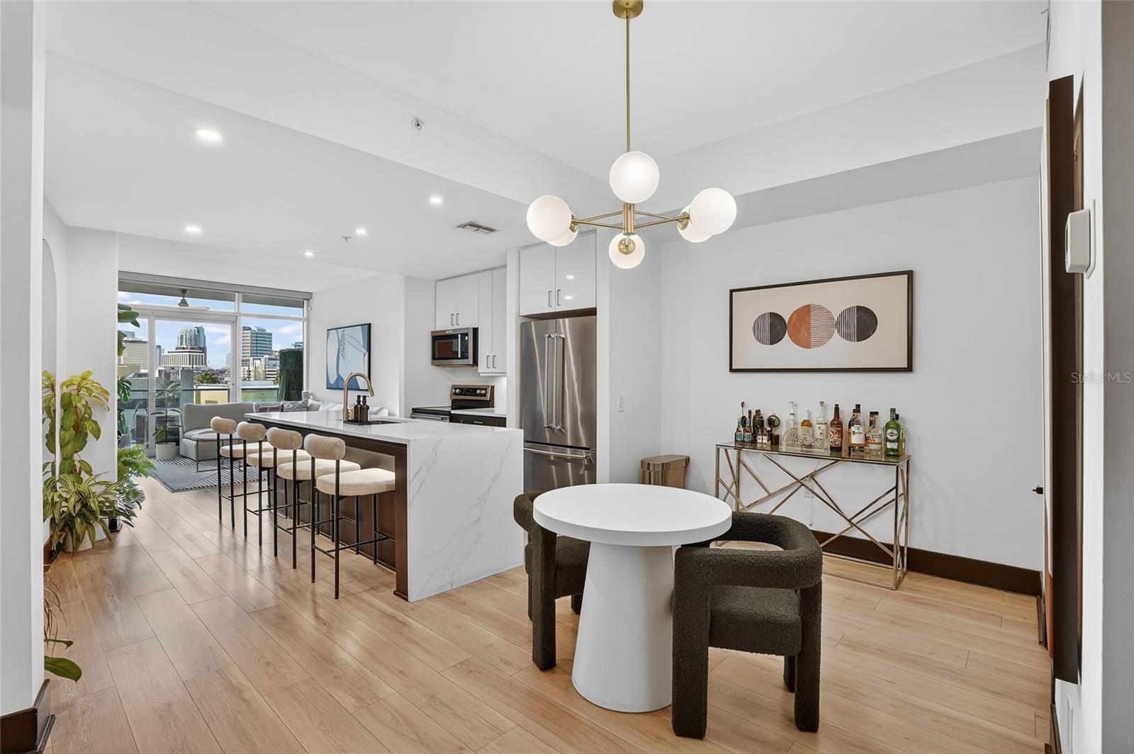 #1601 - Entry, Kitchen & Dining