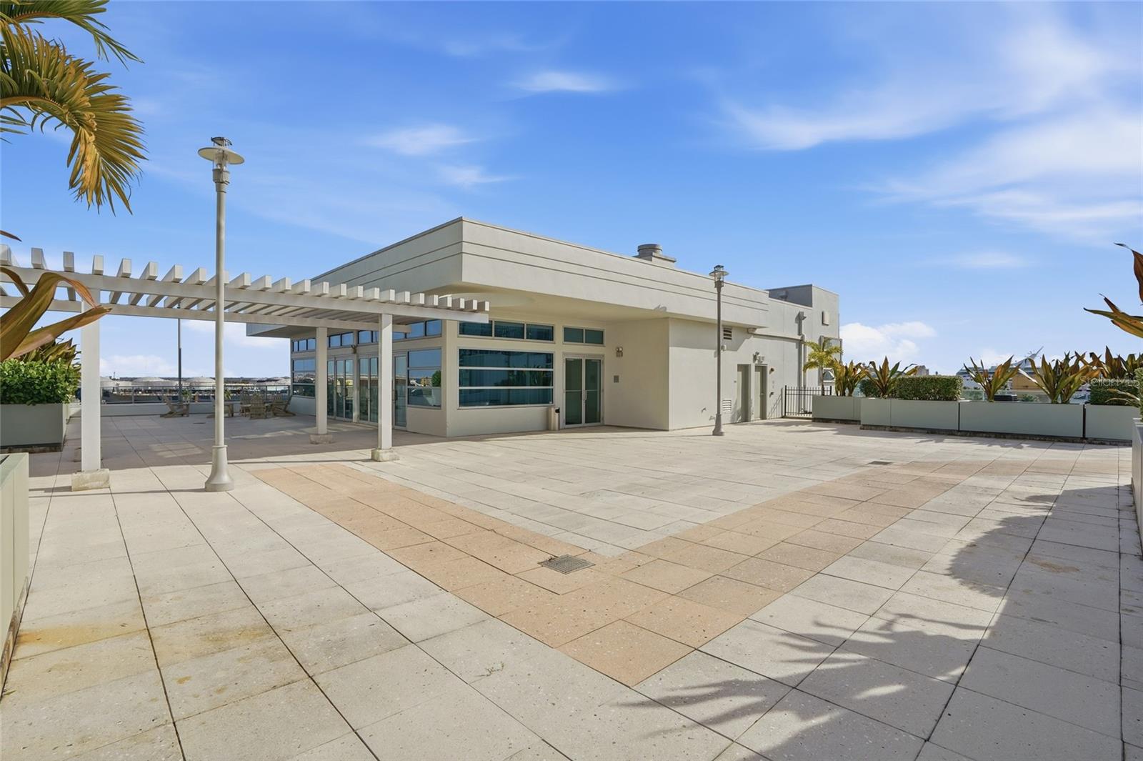 Rooftop Deck Building 2 - 6th Floor