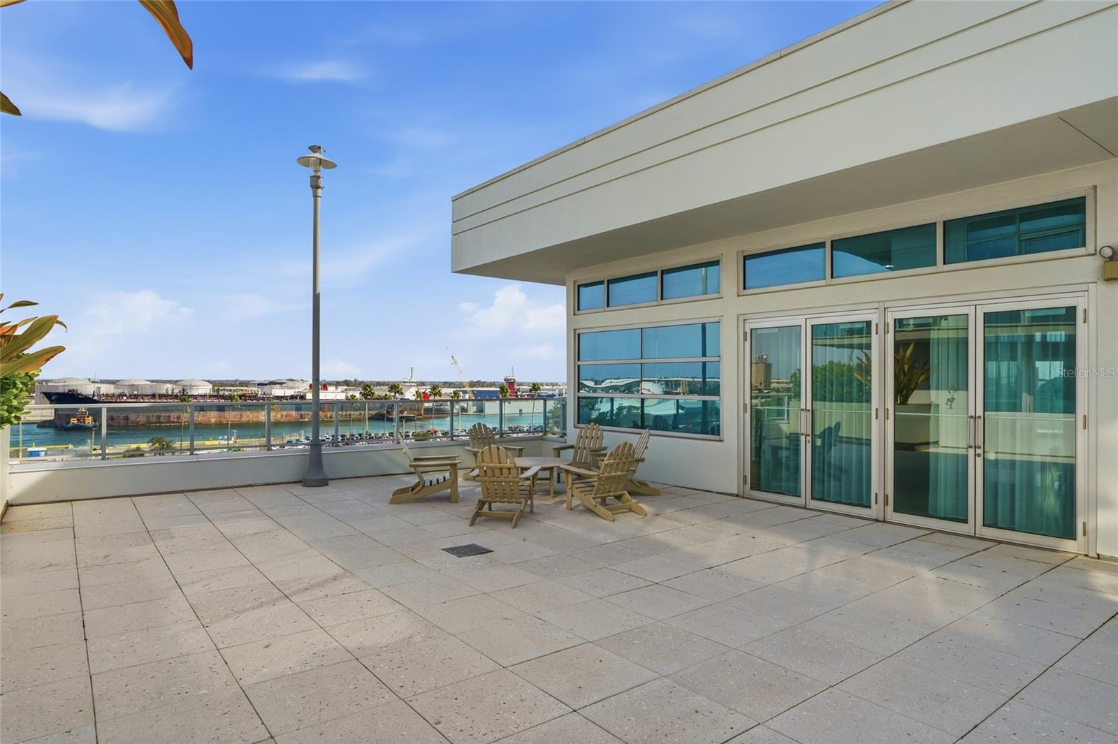 Rooftop Deck Building 2 - 6th Floor