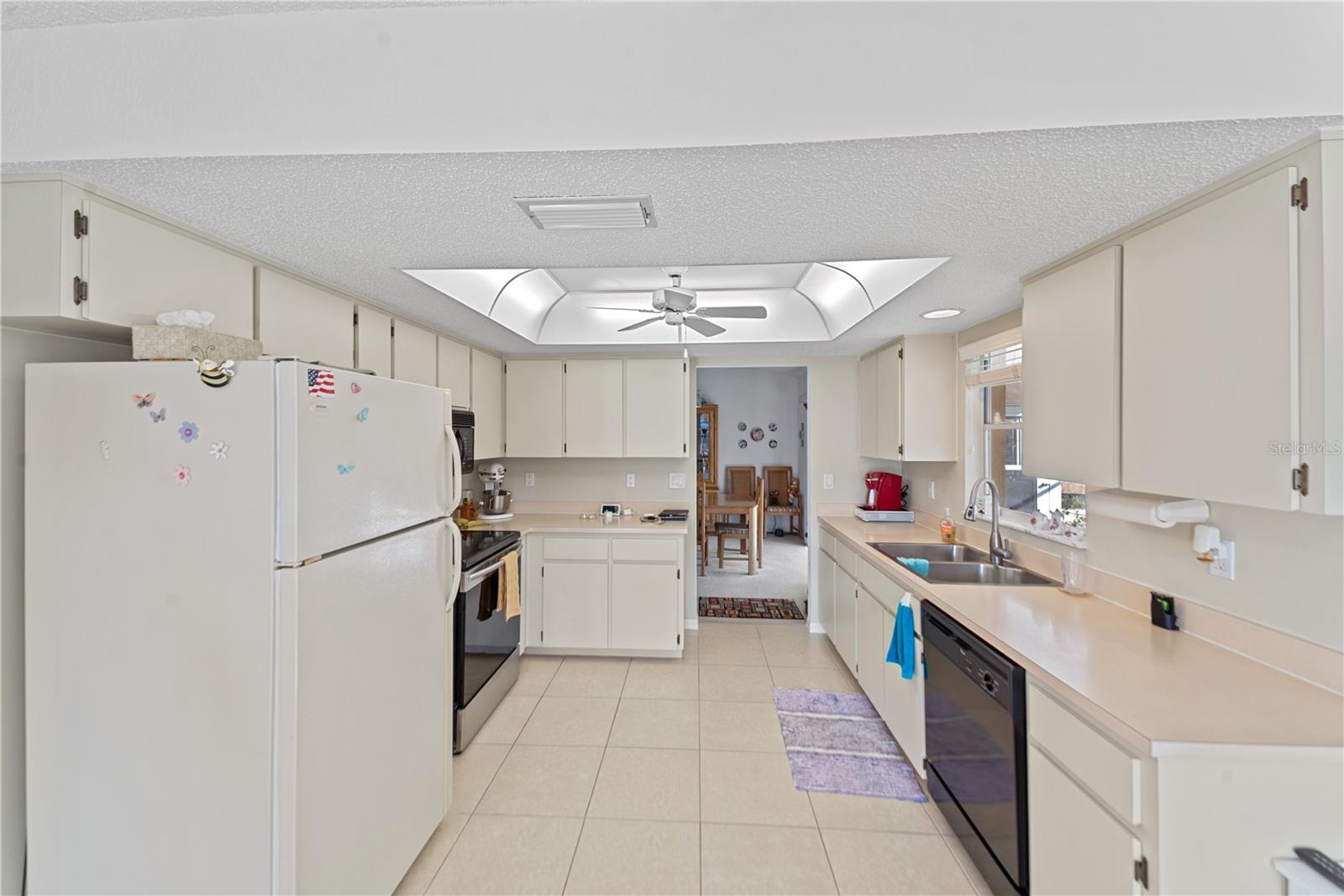 Ceramic tiled flooring, open concept kitchen