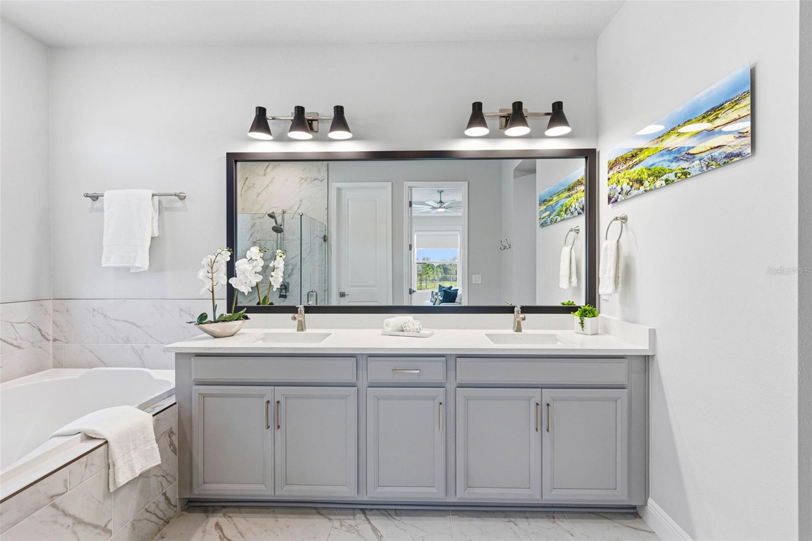 Primary En-suite Bathroom. Dual Sink Vanity