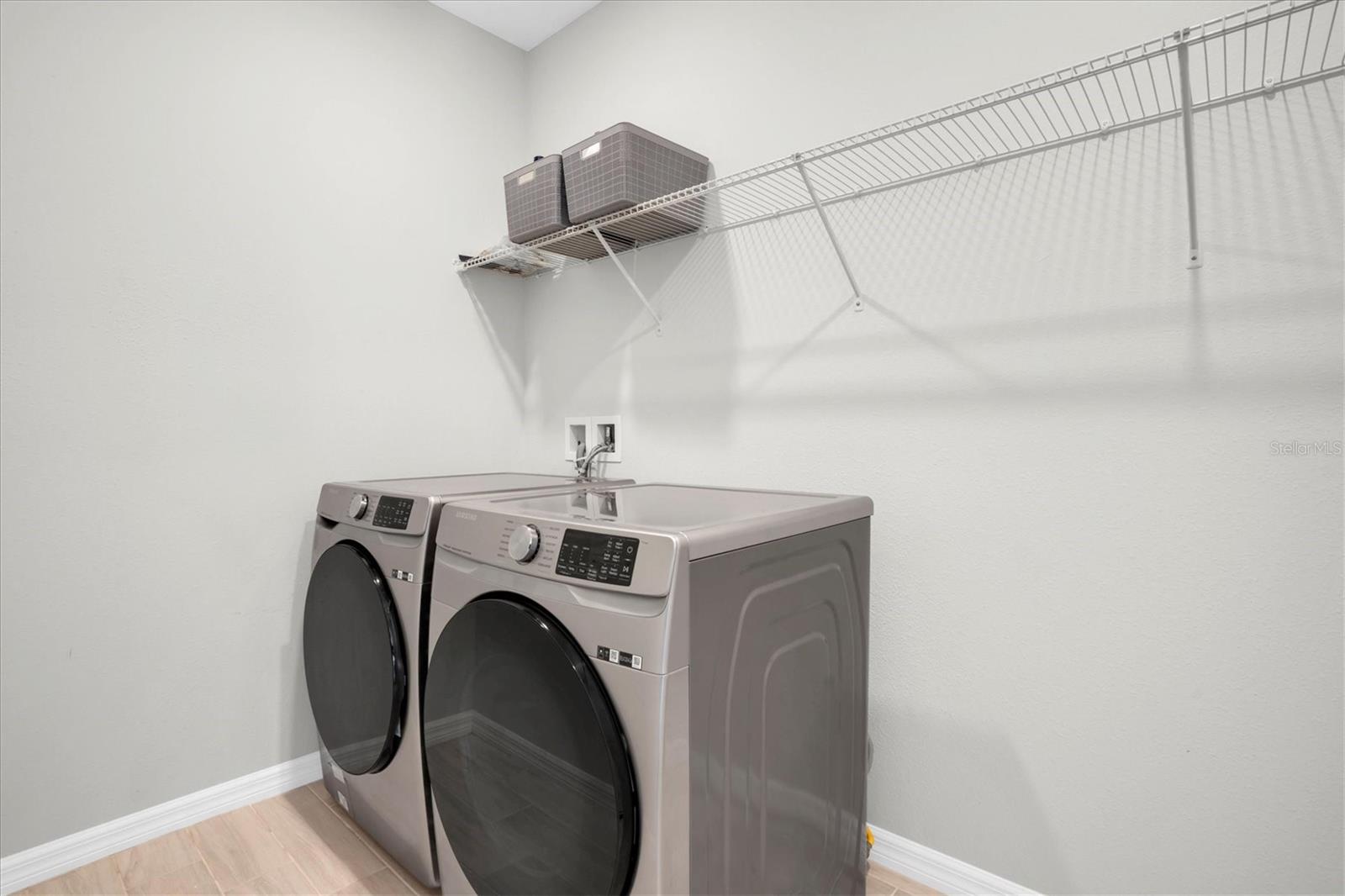 LAUNDRY ON 2ND STORY