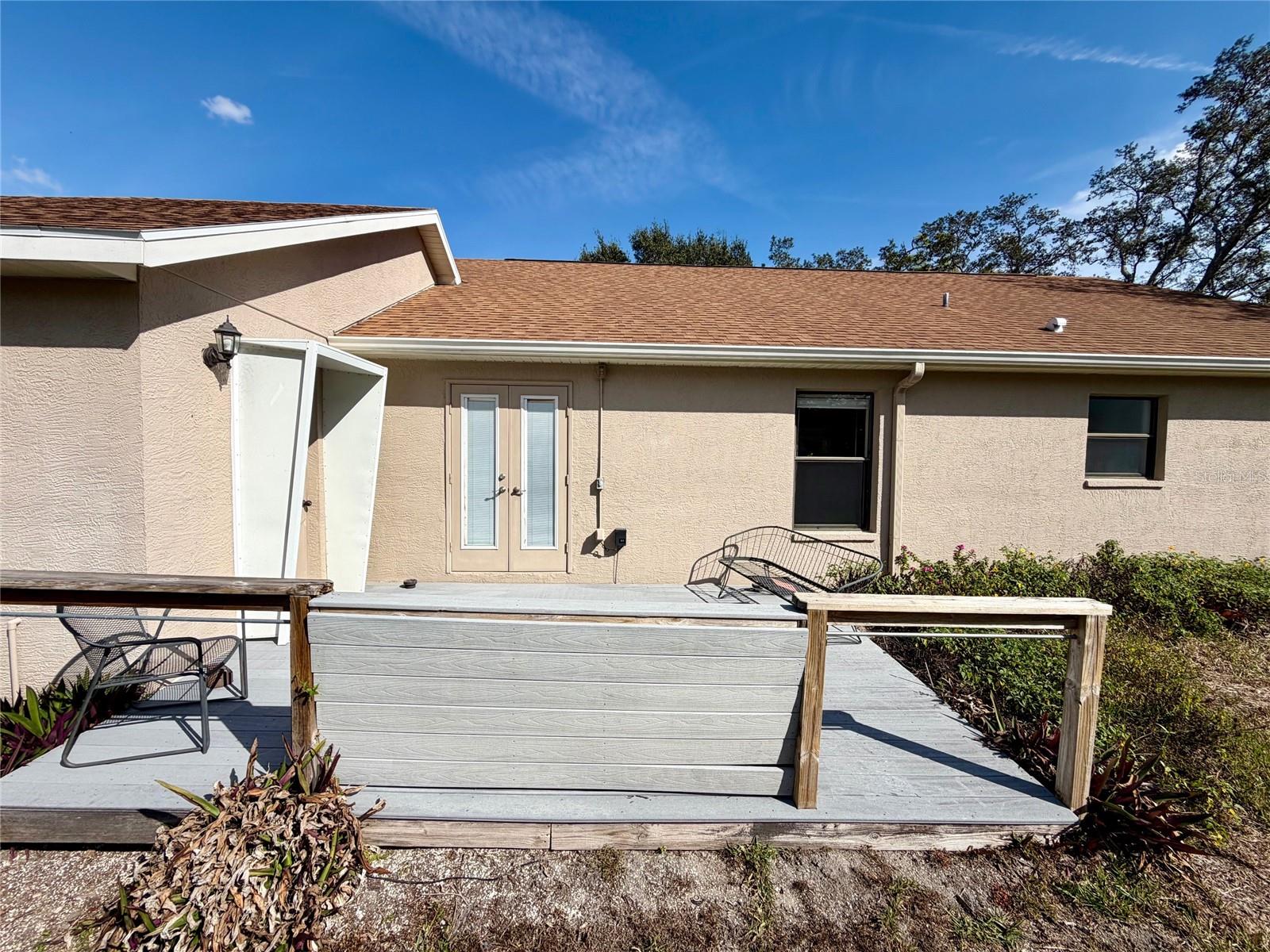 Side Patio off Eat in Kitchen