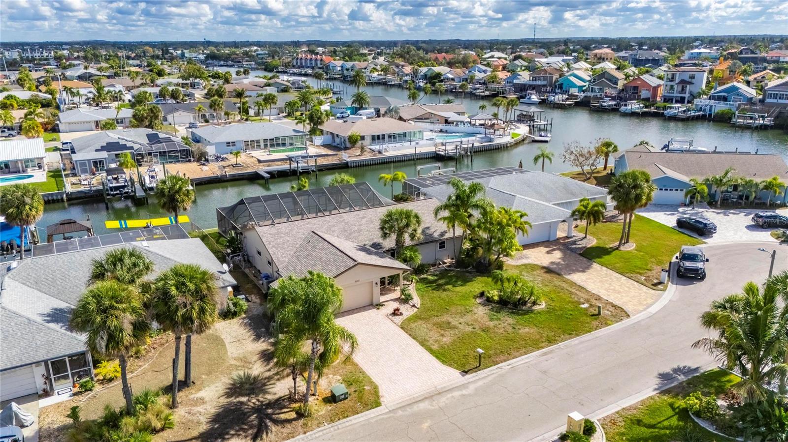 200 front looking south