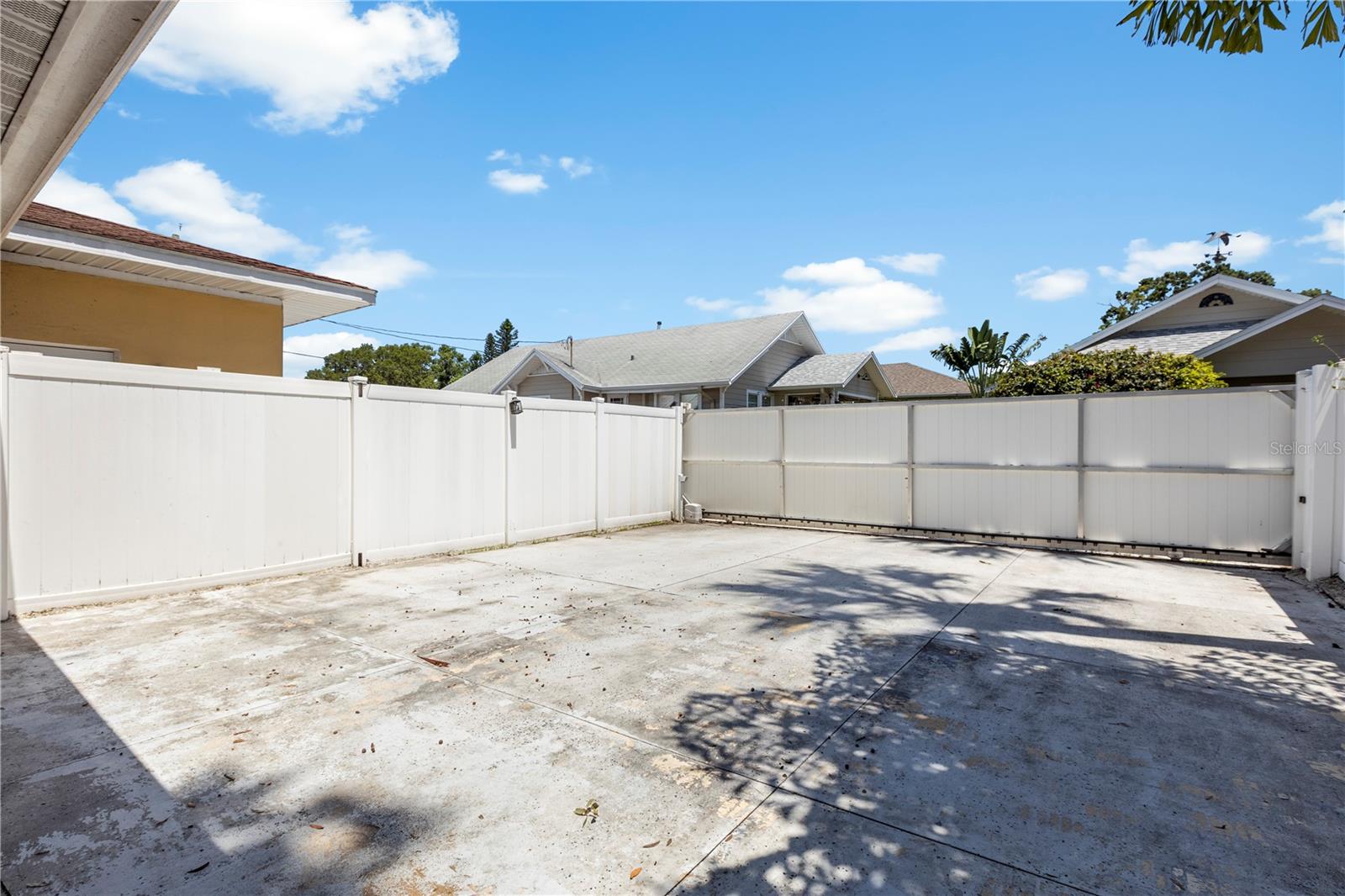 Plenty of gated parking off alley