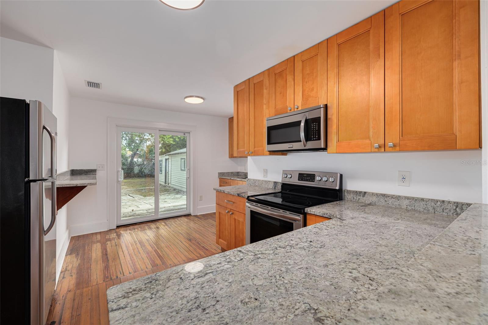 Tons of counter space in the kitchen