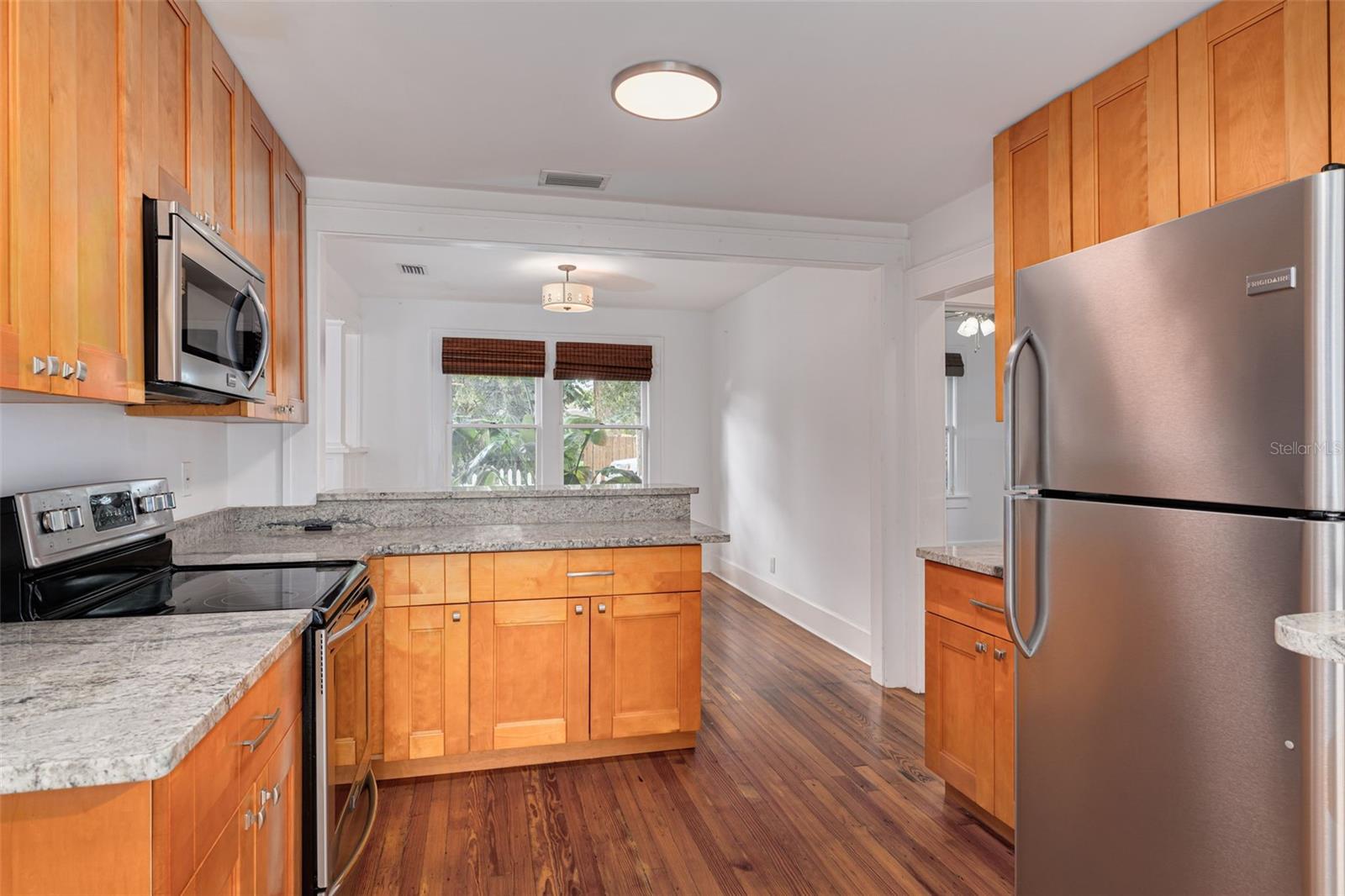 Lots of room for food prep