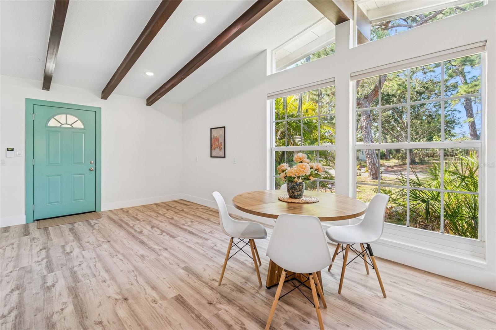 Dine with a tropical view