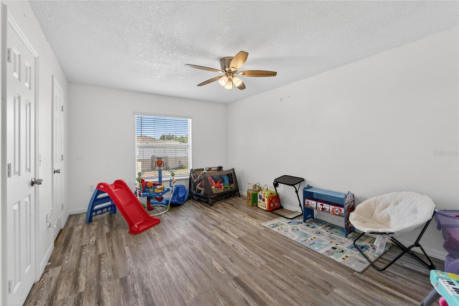 Bedroom2 with en suite