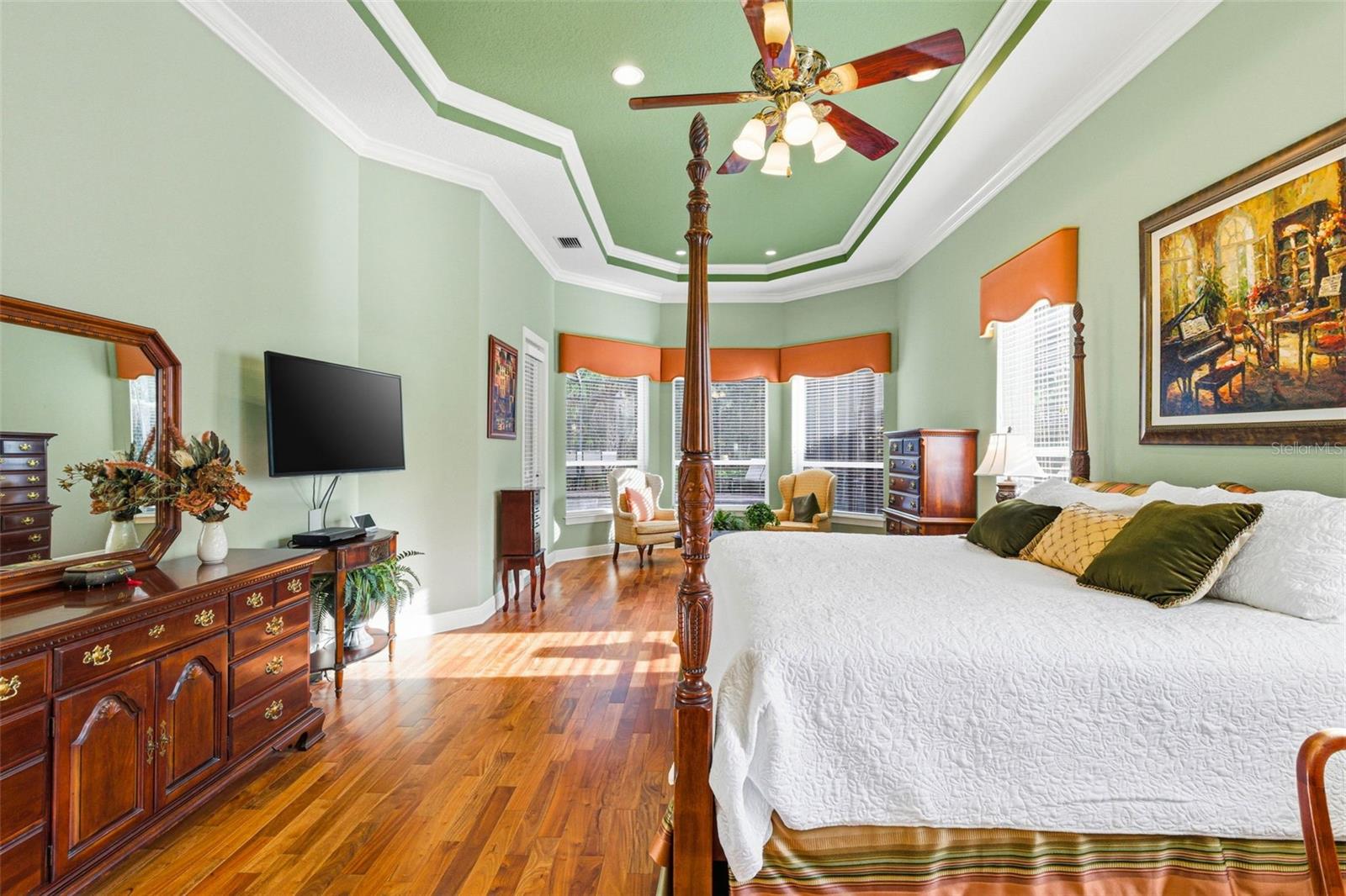 Large primary bedroom