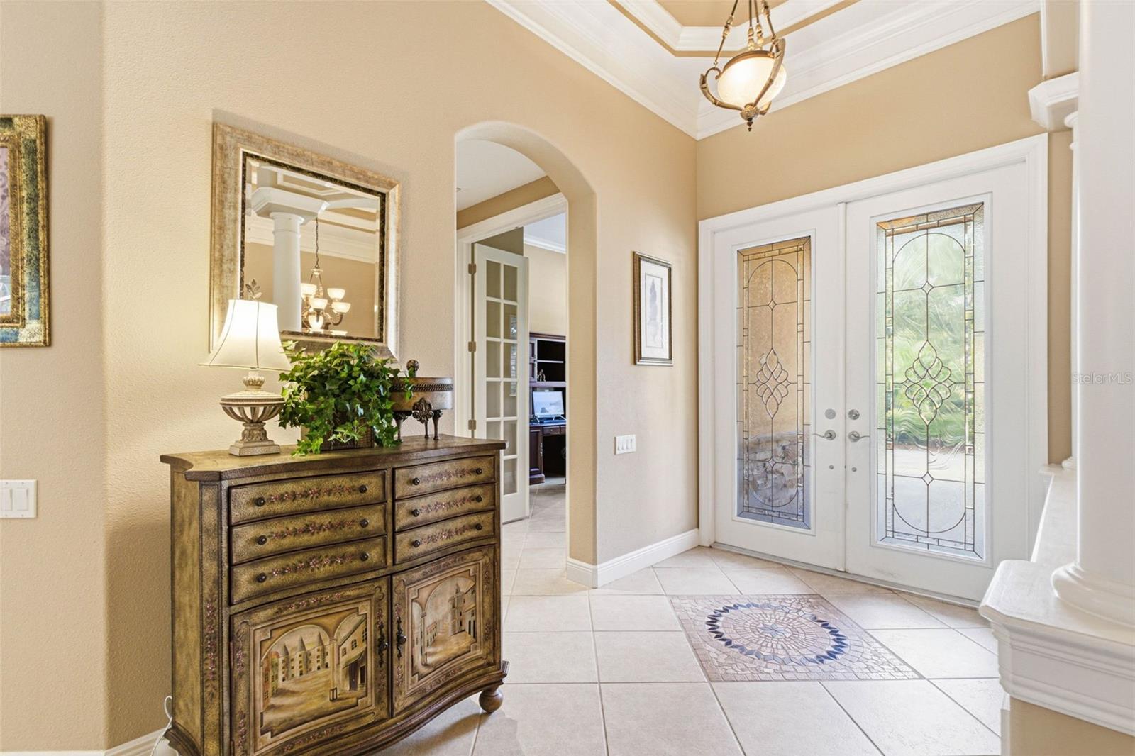 Foyer - bedroom 1 is to the right and dining room to the left as you enter