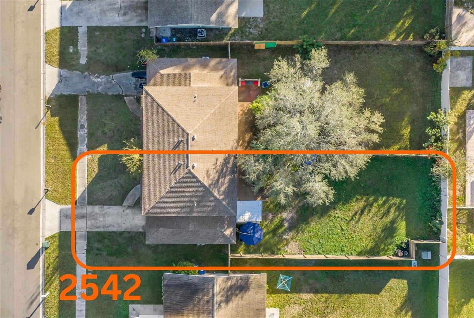 Fenced backyard - overhead view