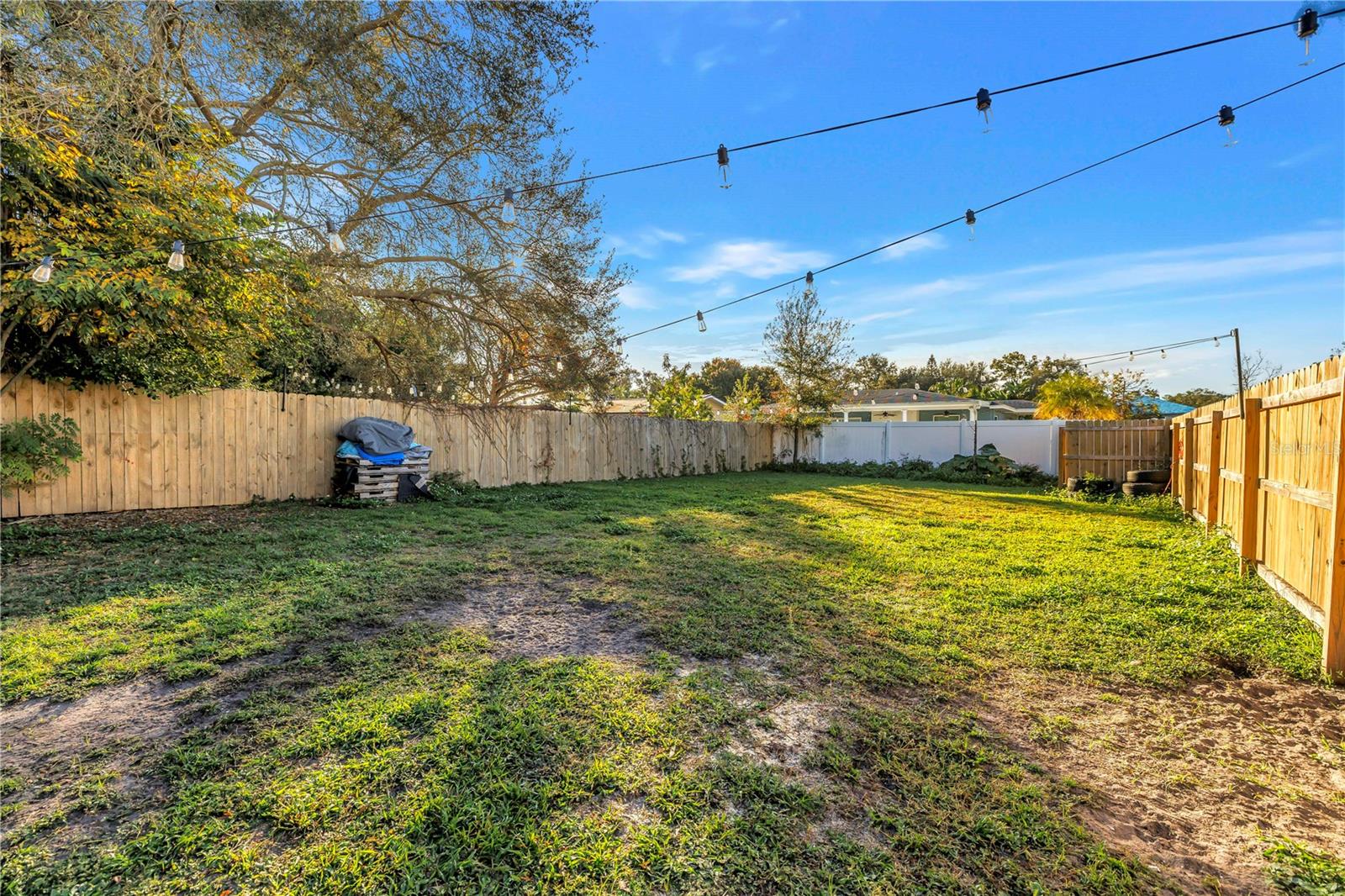 Rear fenced yard