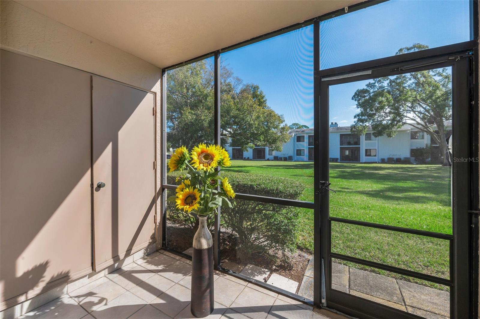 Florida room with laundry room