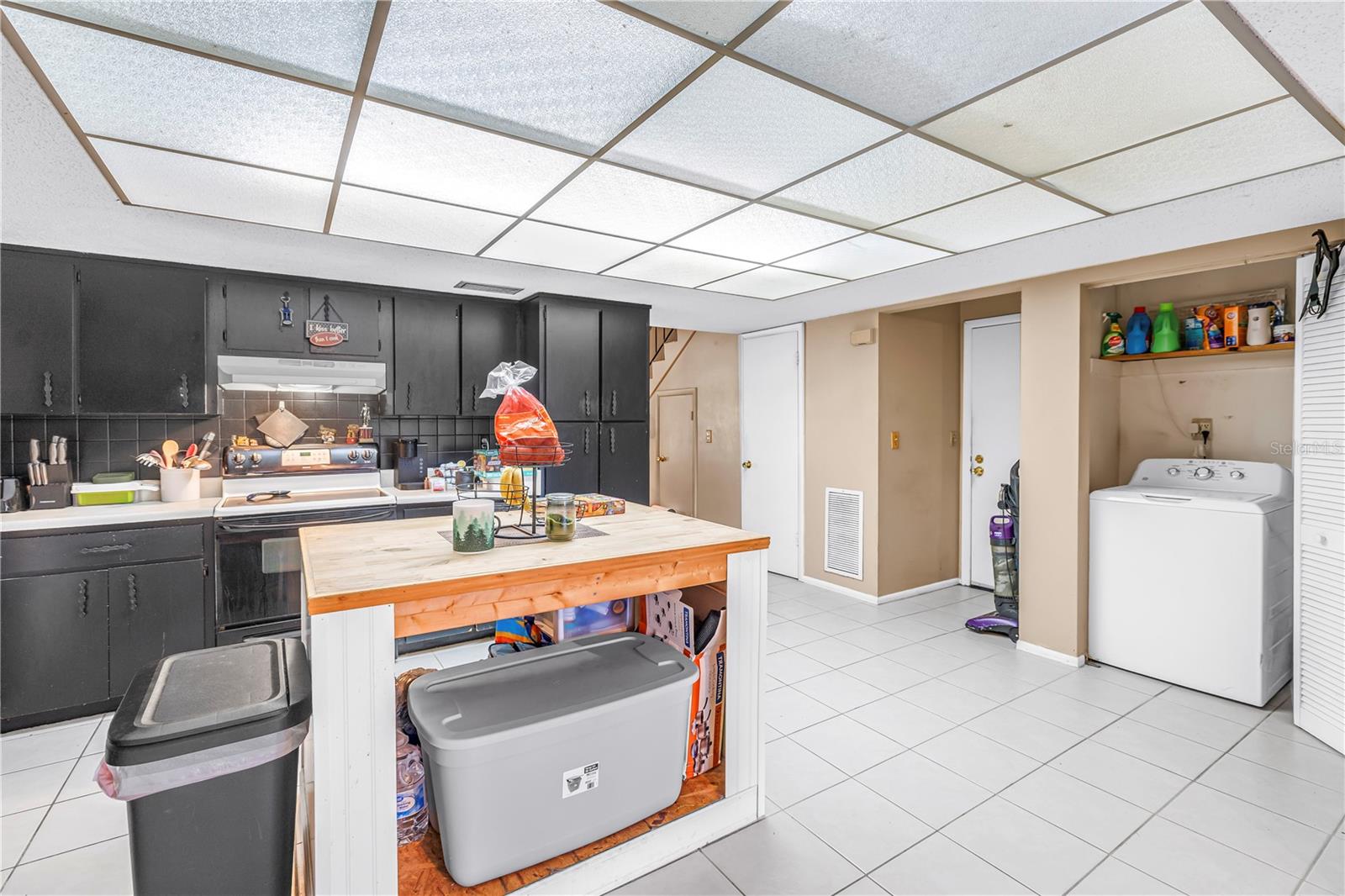 Kitchen has washer closet inside - dryer located in garage