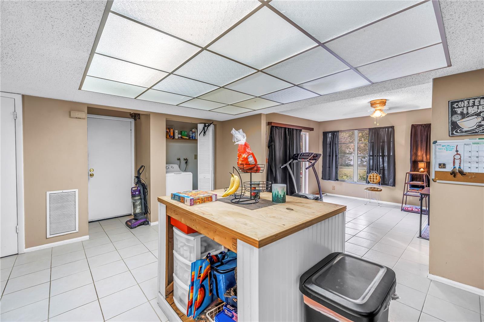 Kitchen looking toward family room