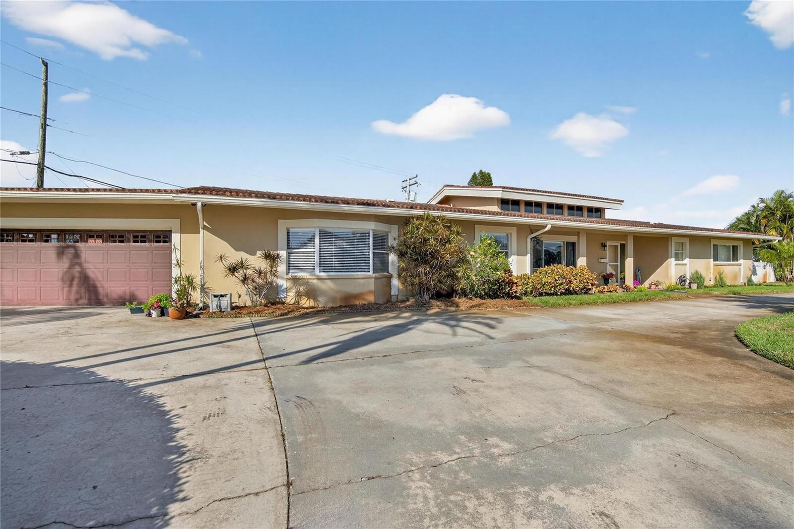 Additional parking in front of the garage