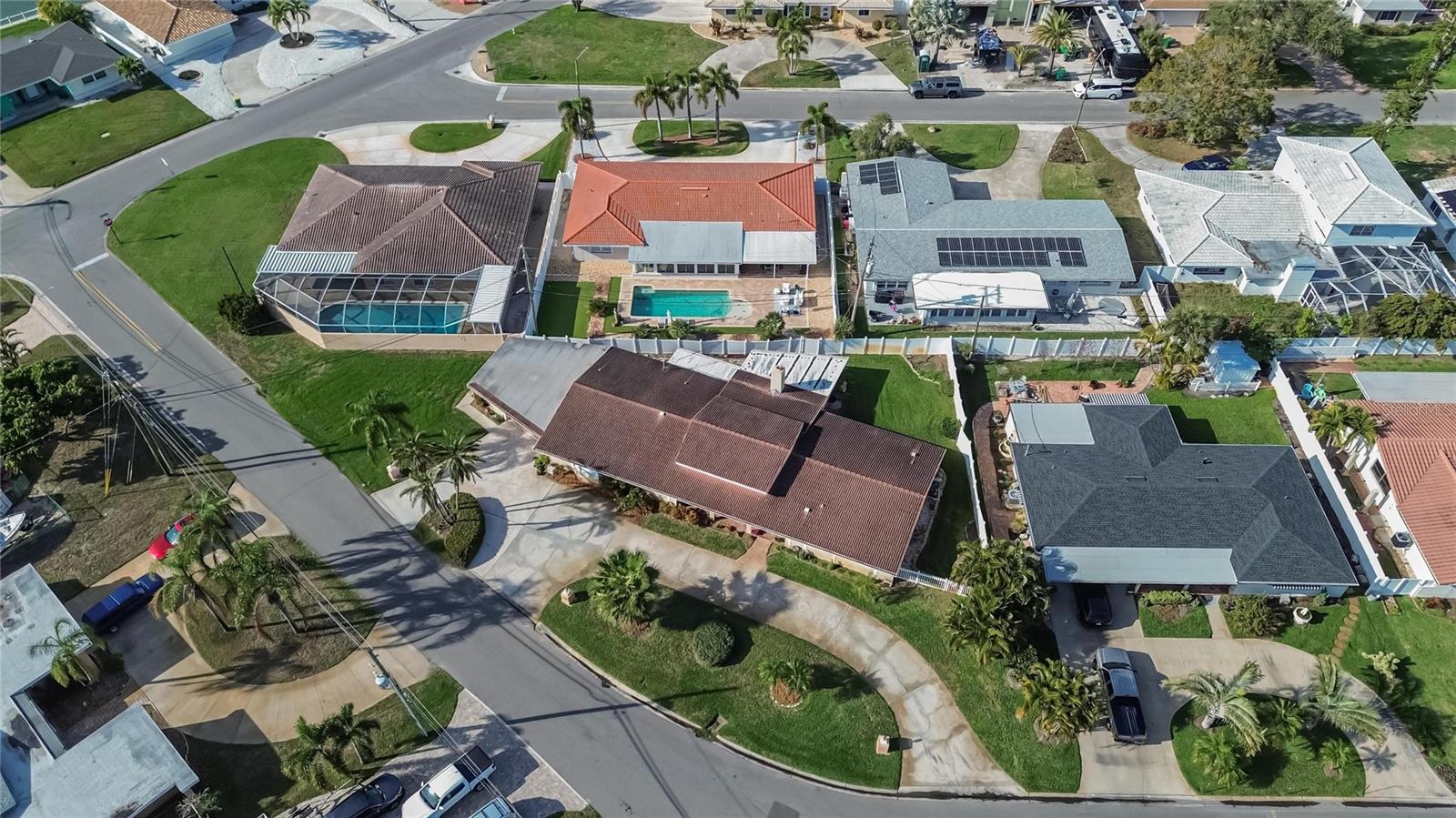 3 points of entry for the driveway