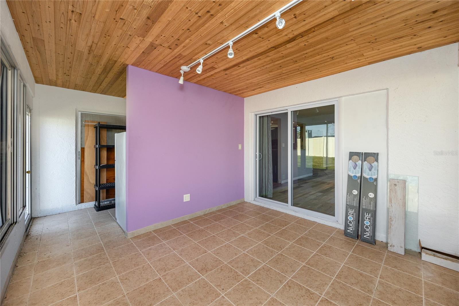 Patio with tiled flooring