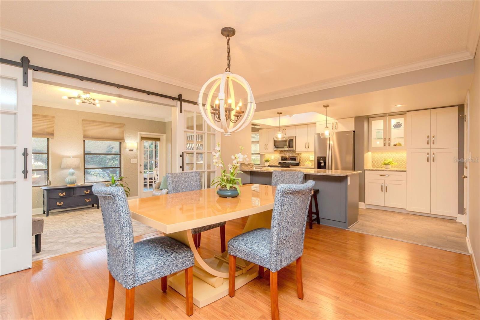 Large open dining area and extra seating at the serving counter~