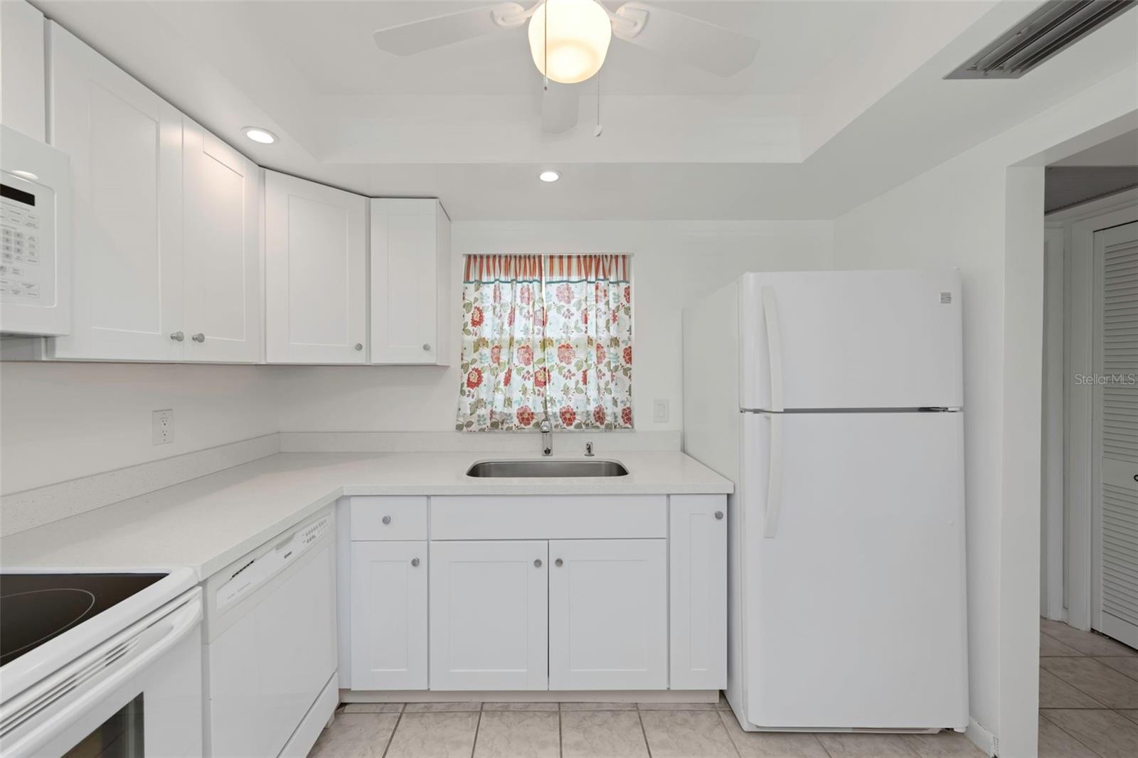 Clean - like NEW appliances