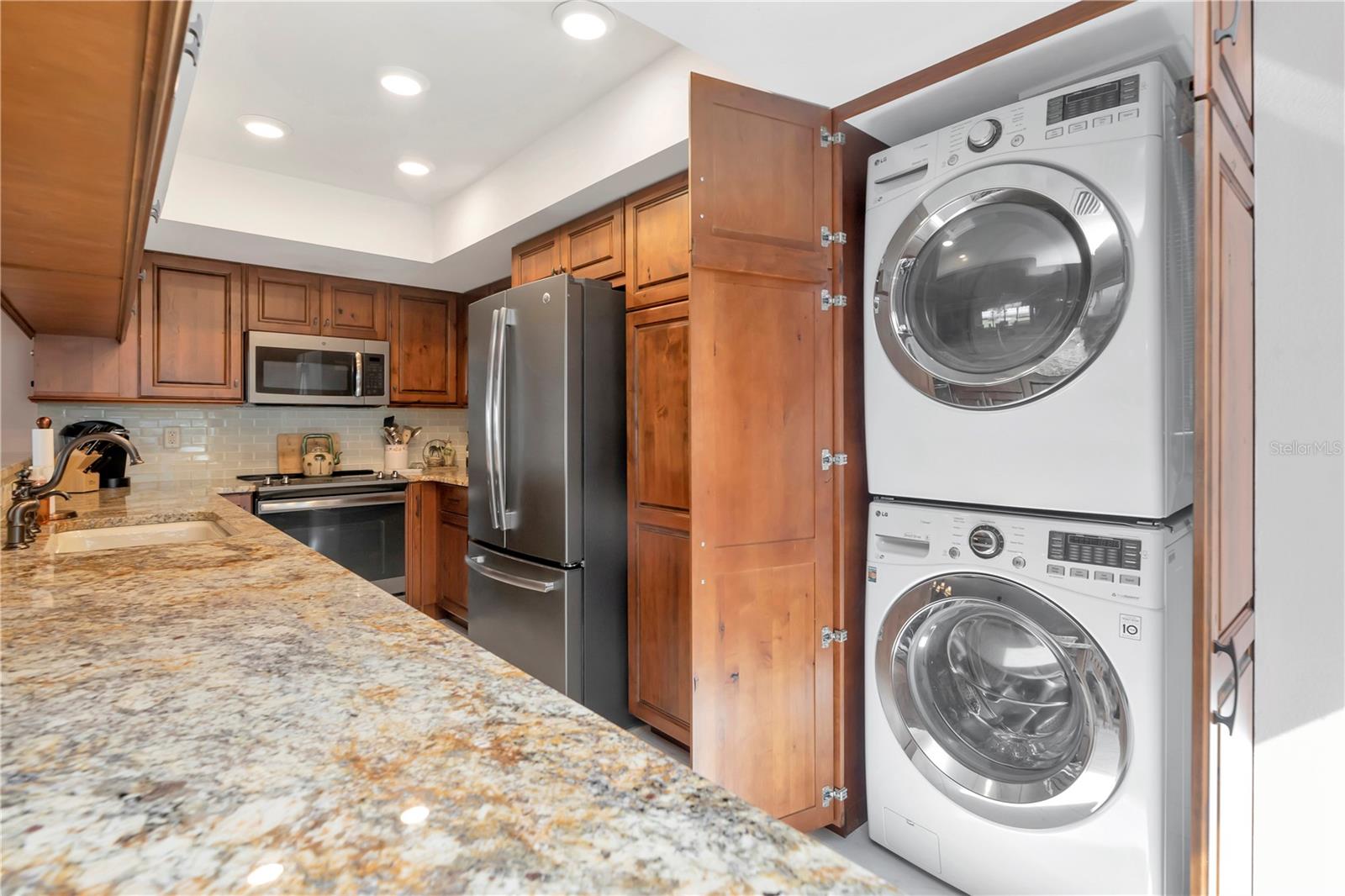 In-unit washer/dryer