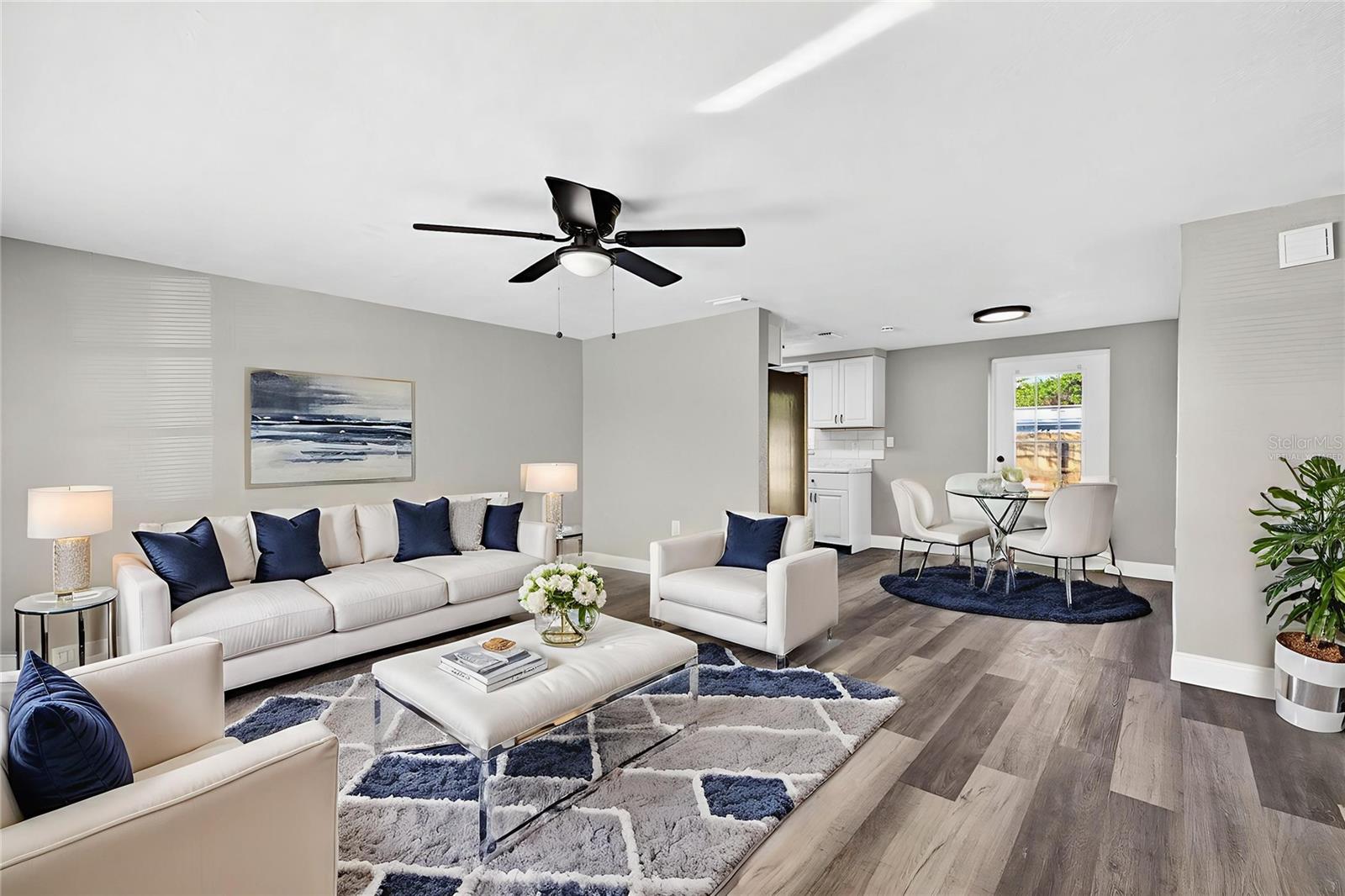 LIVING ROOM/ DINING ROOM COMBO *VIRTUALLY STAGED*