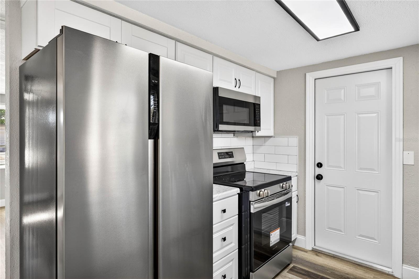 STAINLESS-STEEL APPLIANCES
