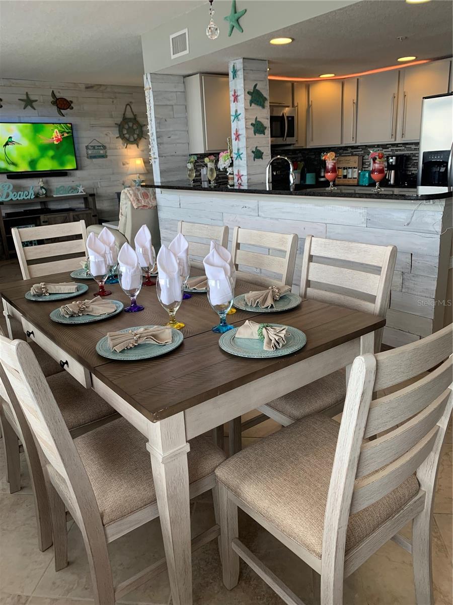 dining / kitchen area