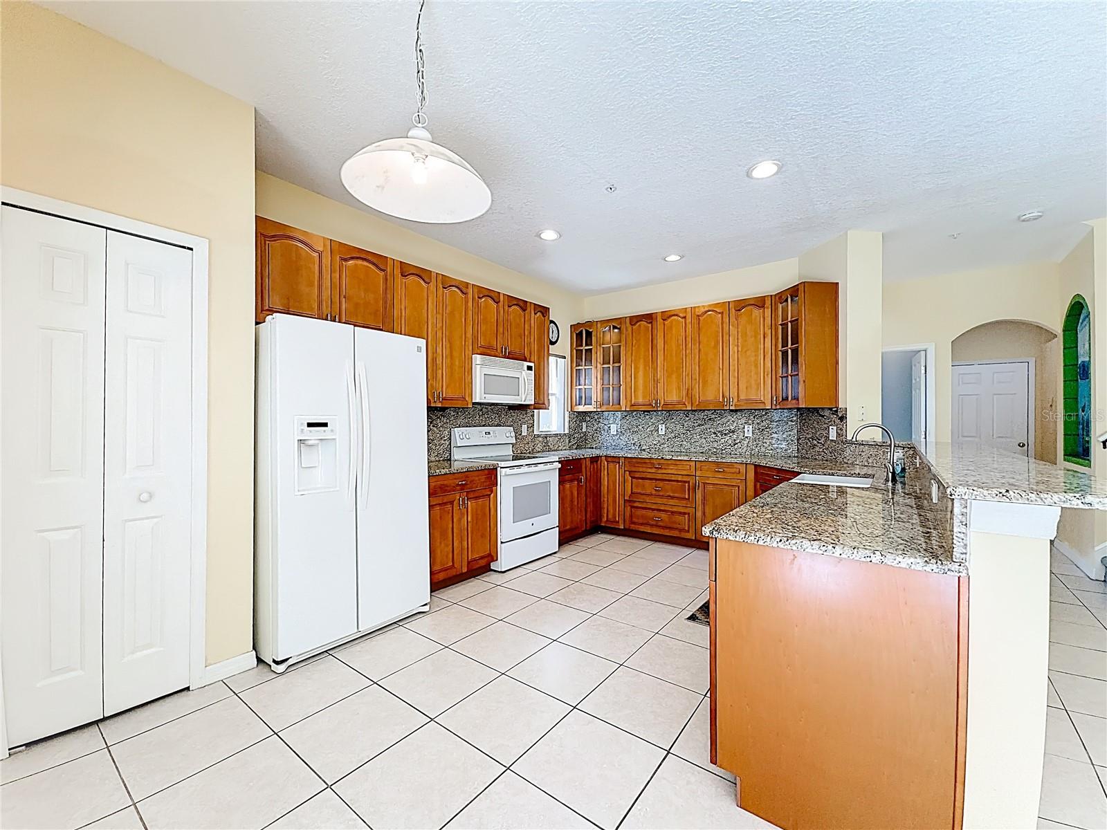 spacious eat-in kitchen