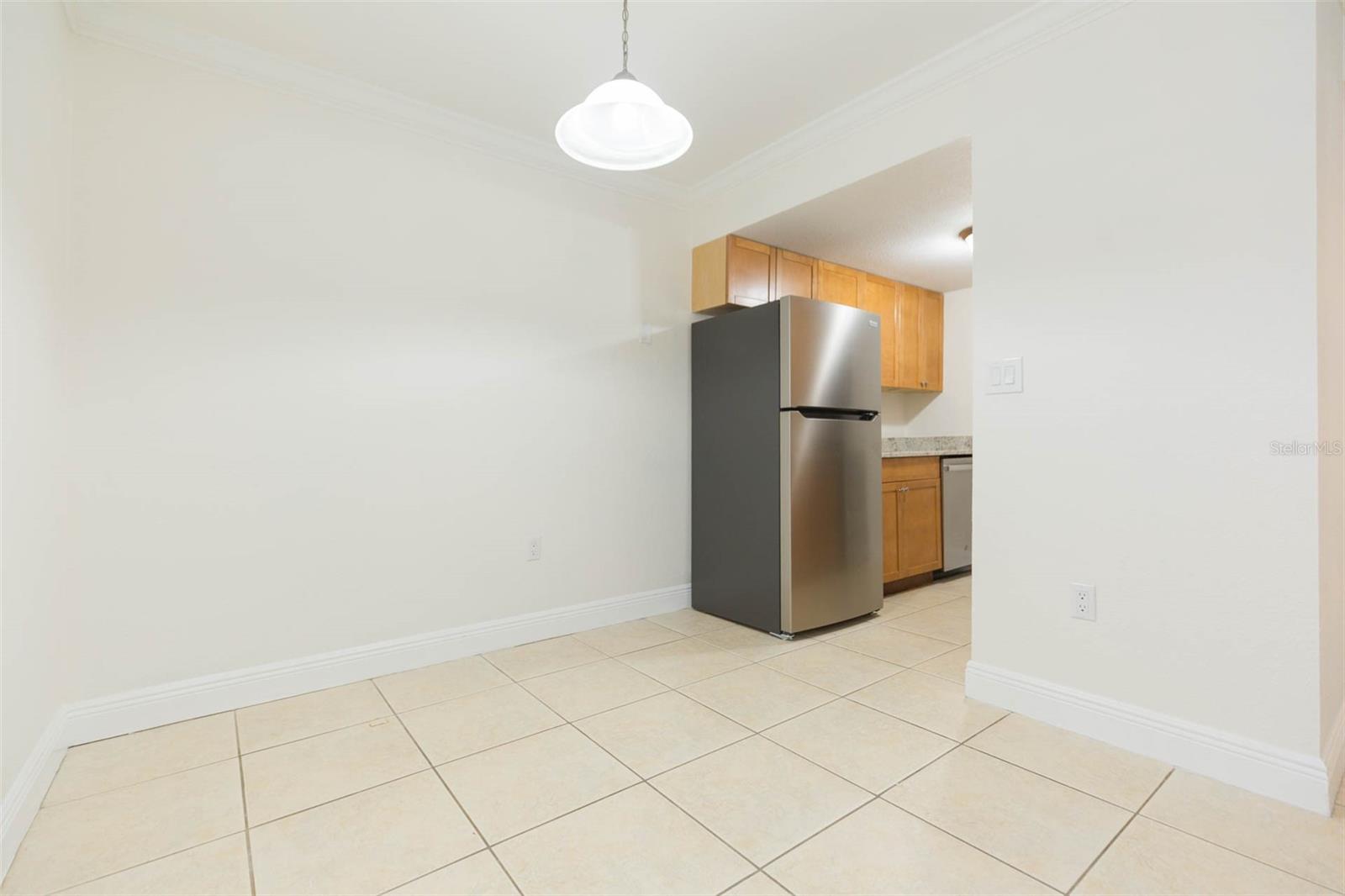 Dining Room & Kitchen