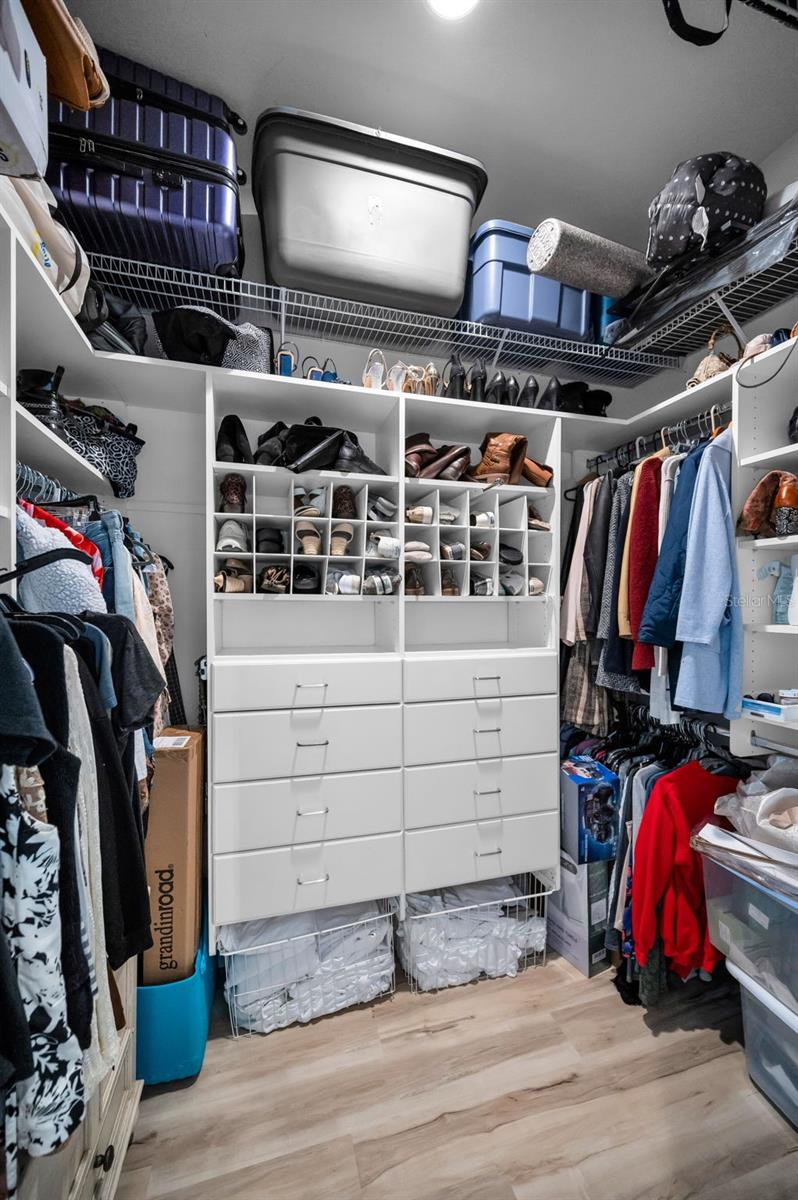 MBR walk in closet