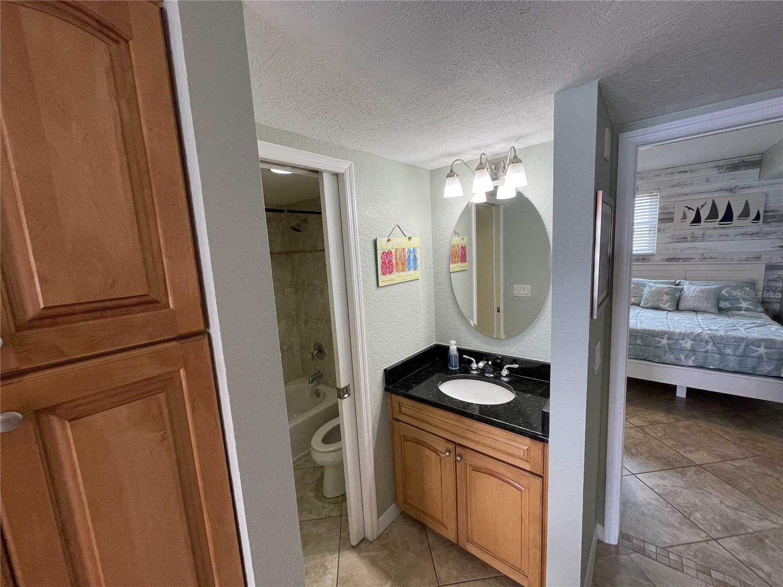 hallway bathroom 1 / bedroom 1