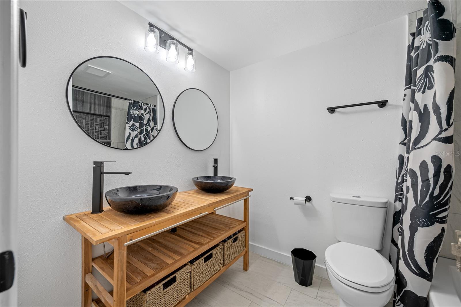 2nd bathroom, dual vanities.