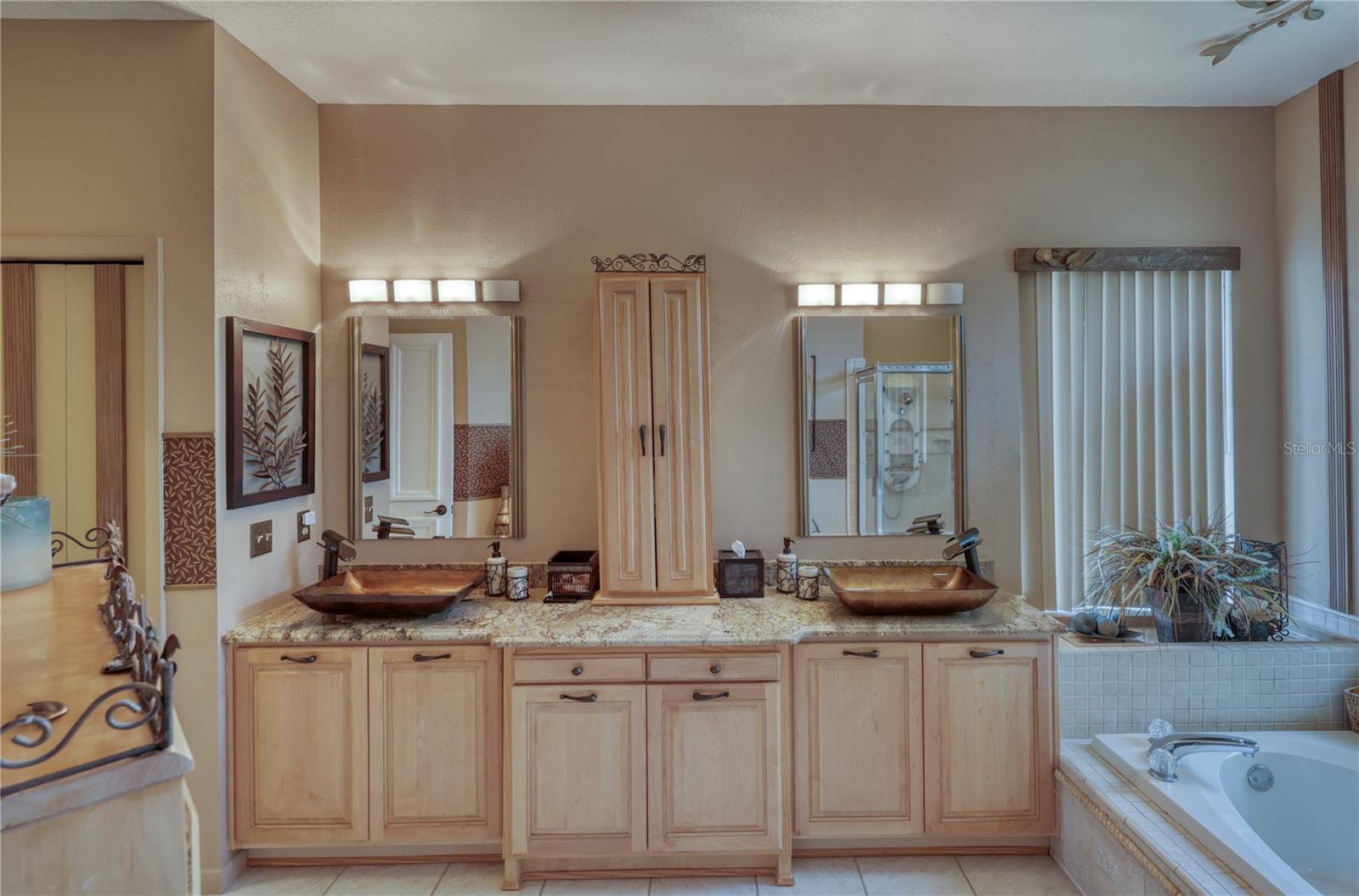 Primary Bath - Dual Bowl Sinks