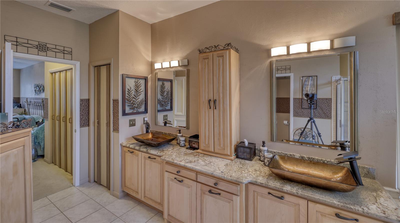 Primary Bath - Granite & Wood!