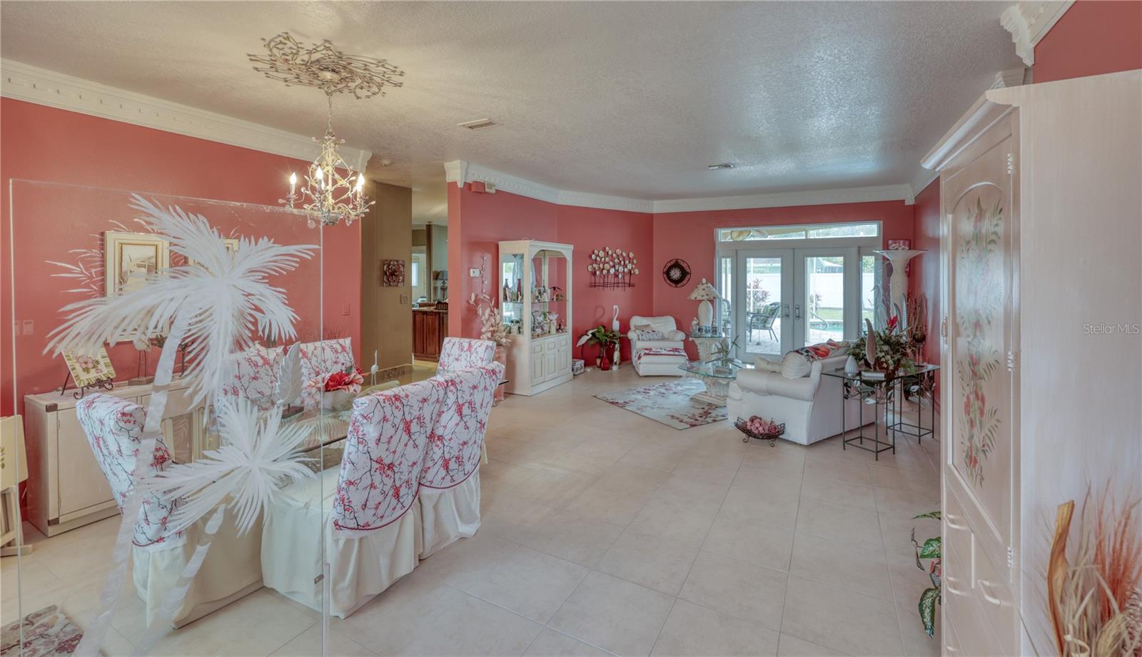 Living / Dining Room Combo