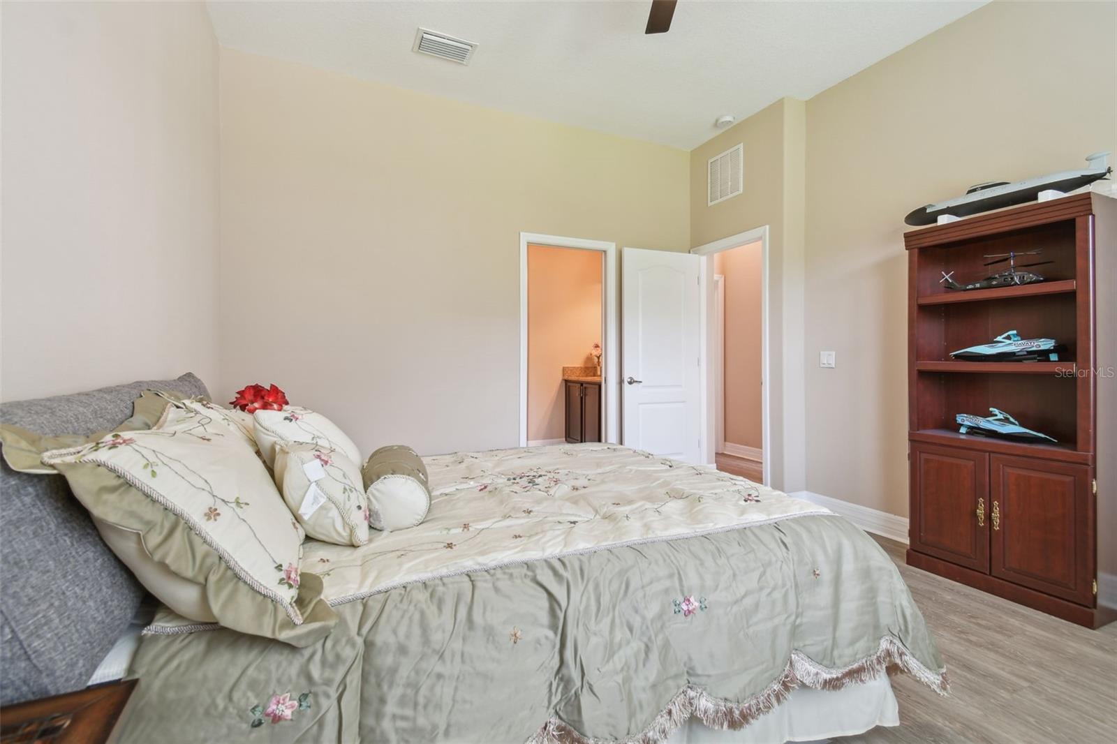 A large space with an en-suite bathroom and walk-in closet!