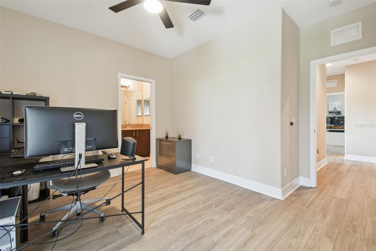 Two bedrooms (4 & 5) separated by a full Jack-n-Jill bathroom