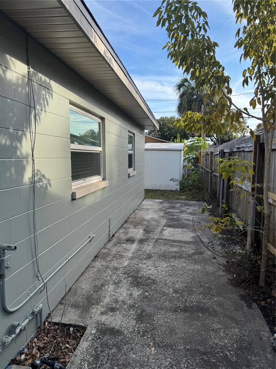 Side access with private gate