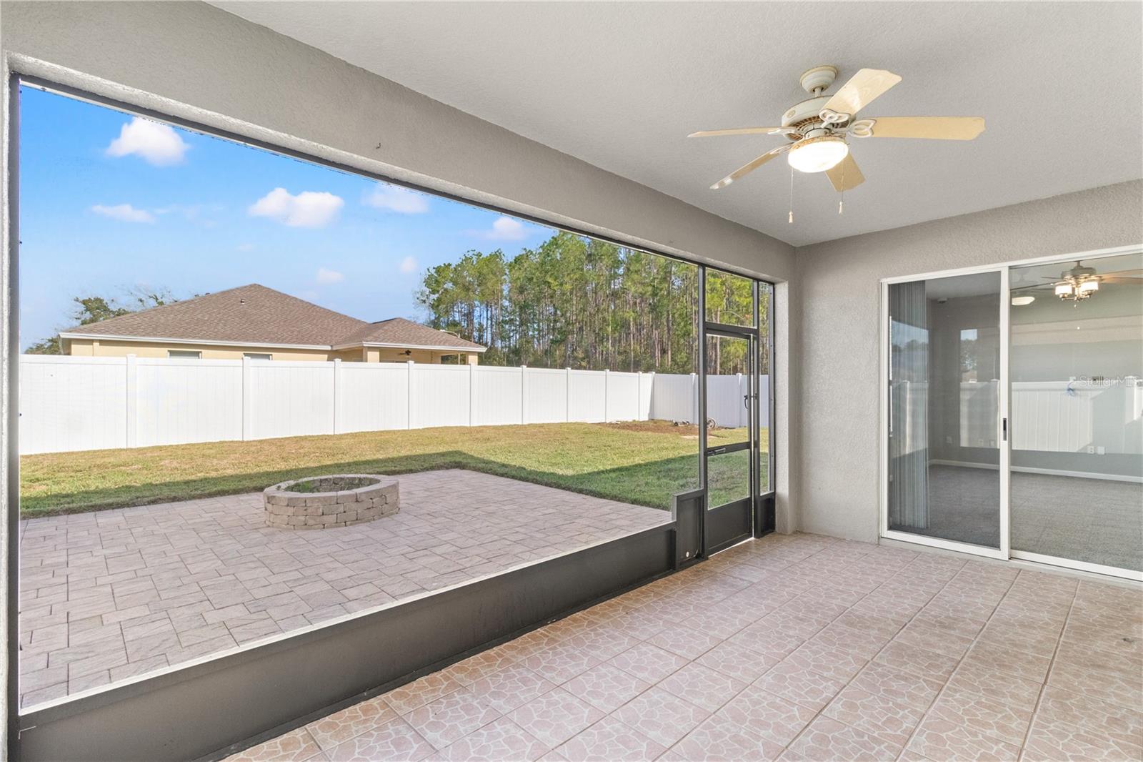 Rear screened in porch