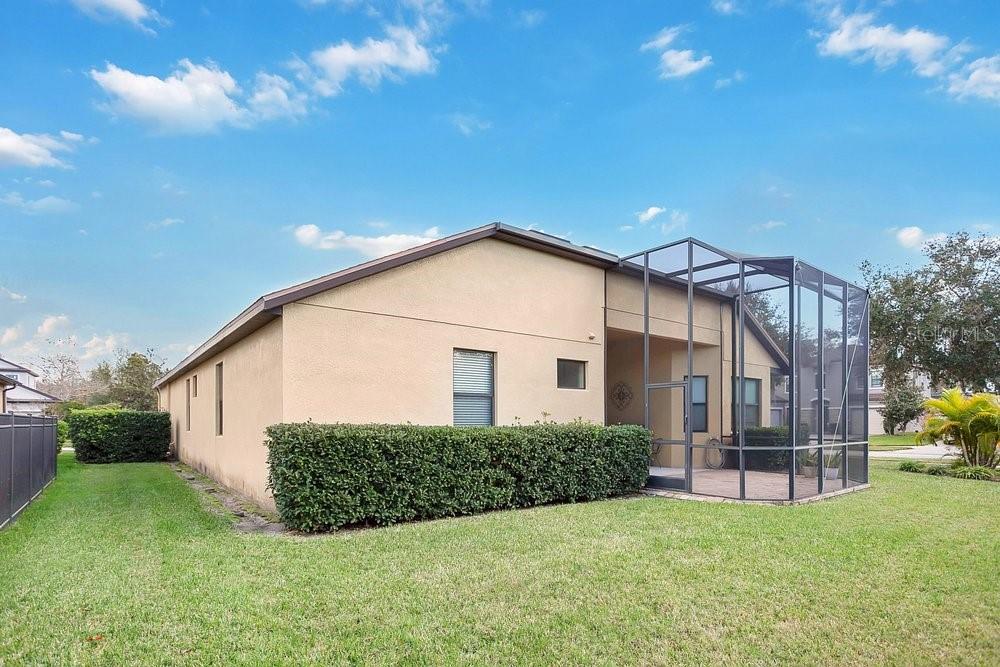 Rear Exterior - Size