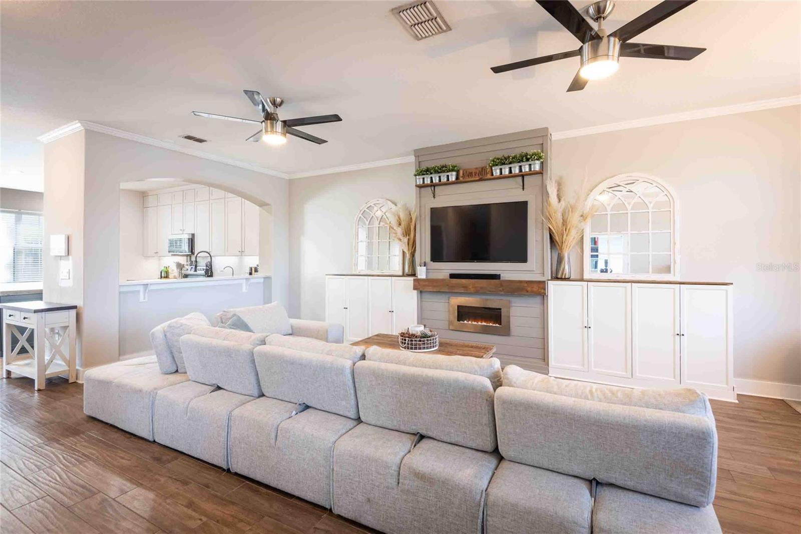 Spacious Family Room