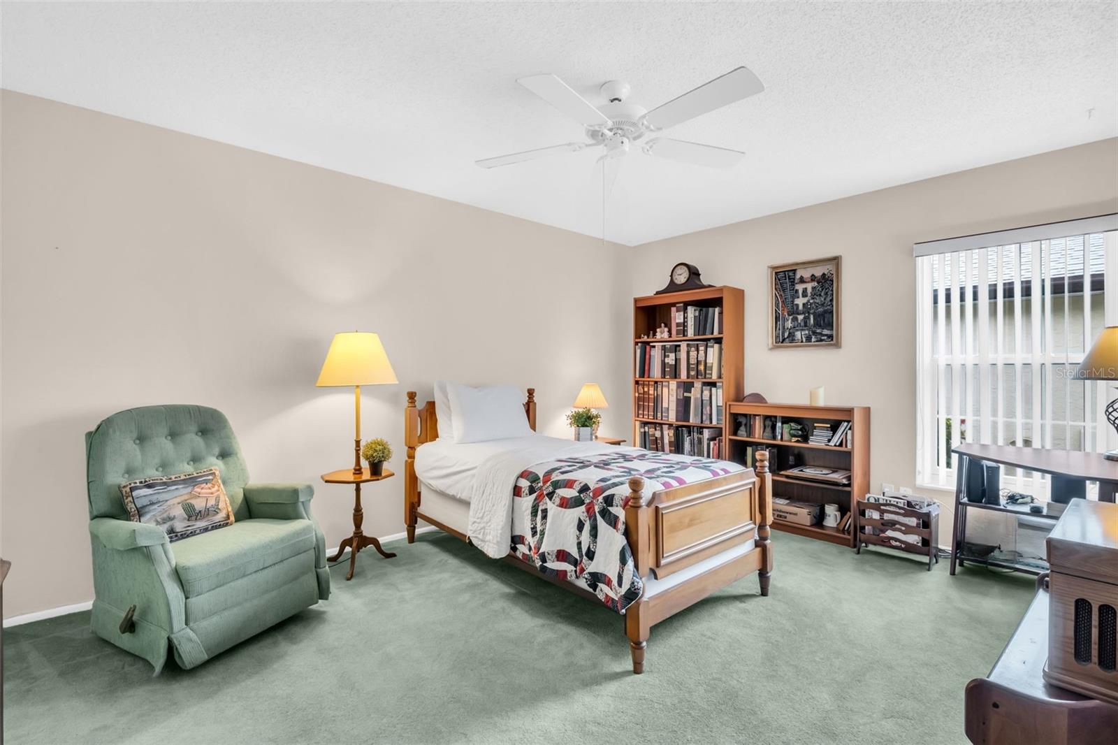 Spacious primary suite with private en-suite & large walk-in closet~