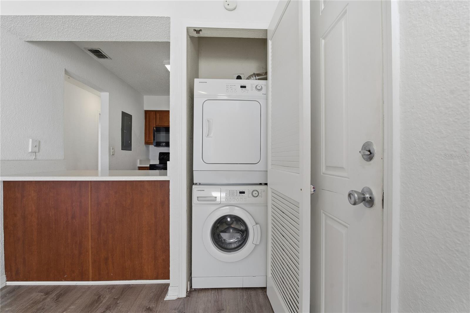 WASHER AND DRYER IN UNIT