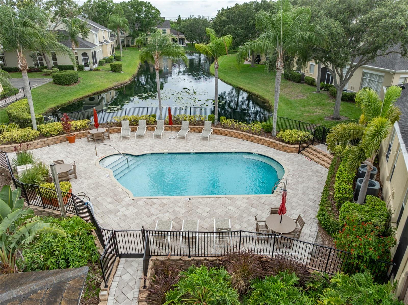 Beautiful Amenities Overlooking Lake Ellen