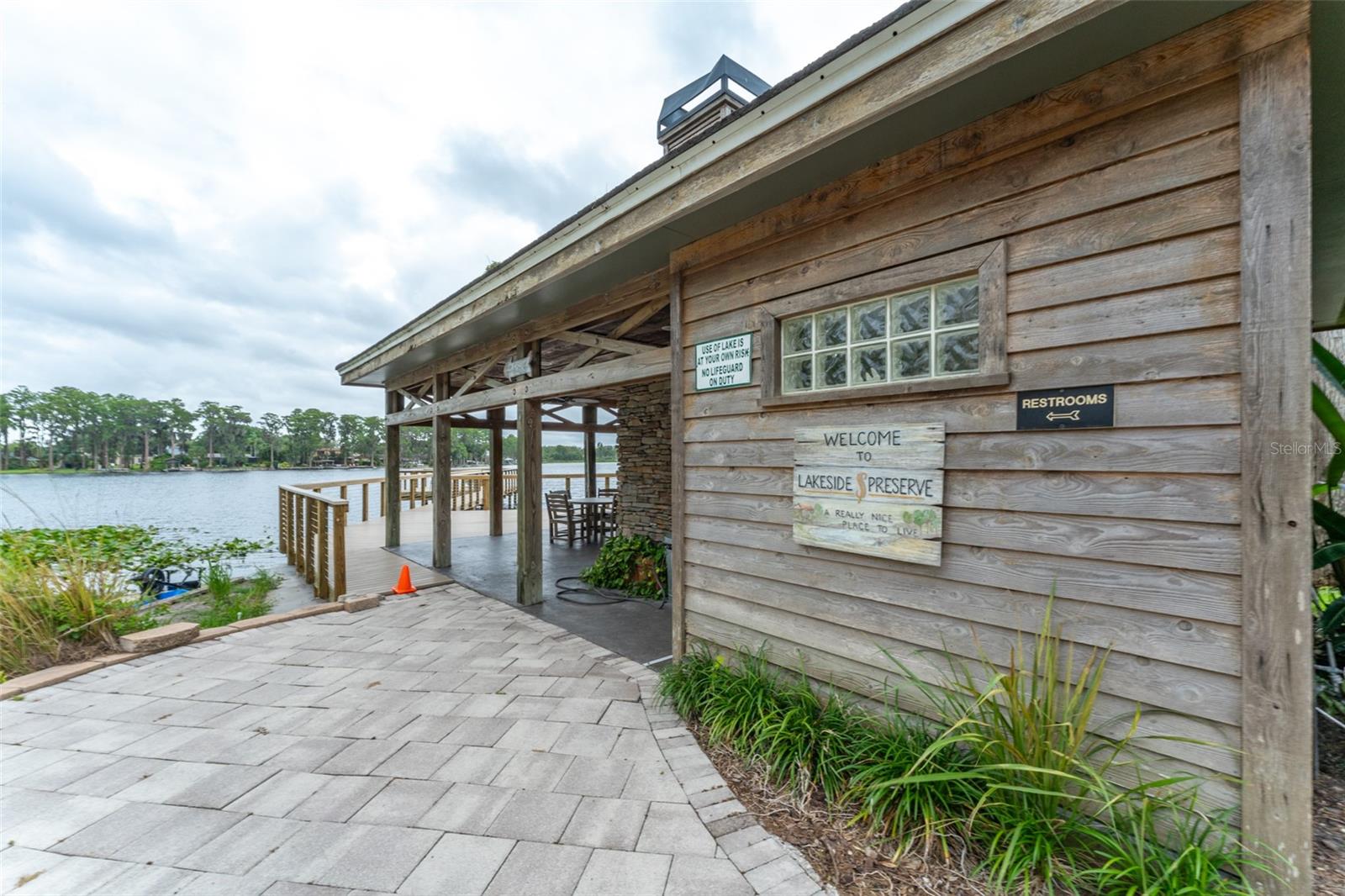 Beautiful Amenities Overlooking Lake Ellen