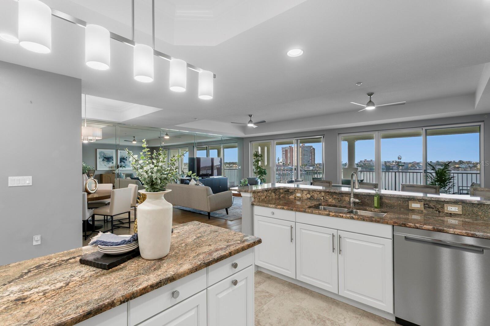 KITCHEN OPENS TOGREAT ROOM