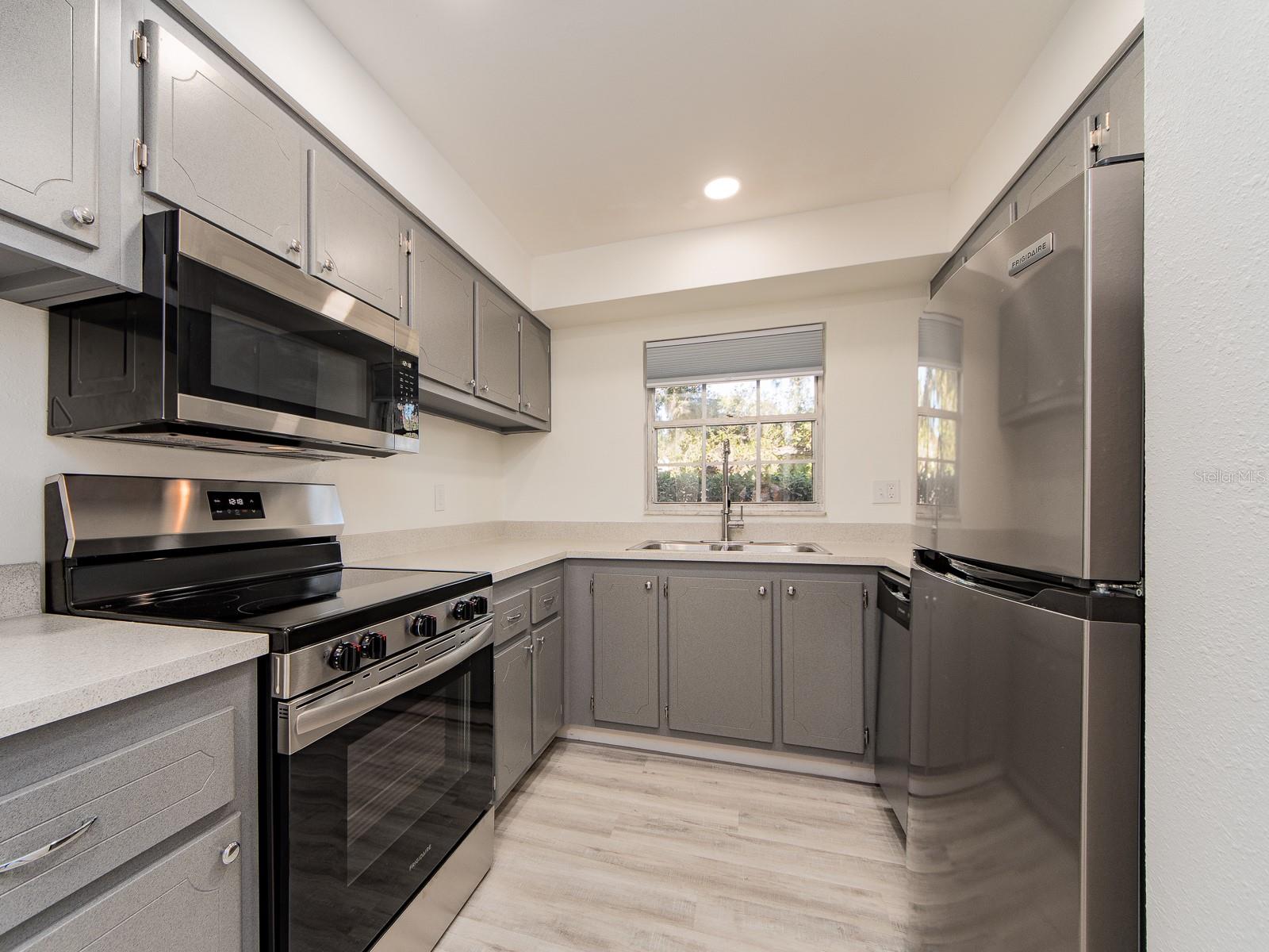 Kitchen - new appliances