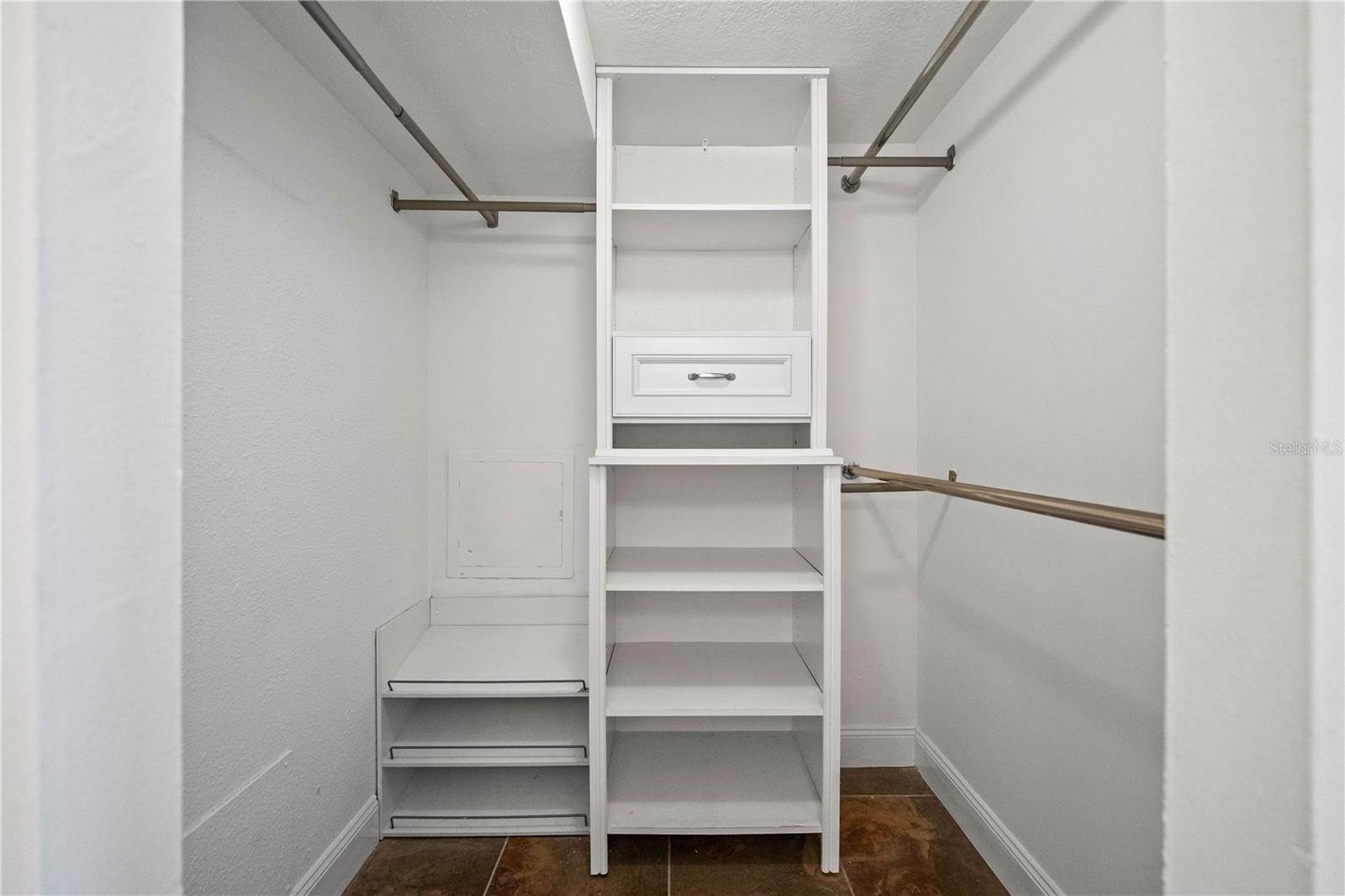 Walk-in Closet